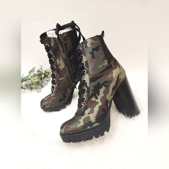 NEW Steve Madden Army Camo Boots size 6.5 - Picture 1 of 14